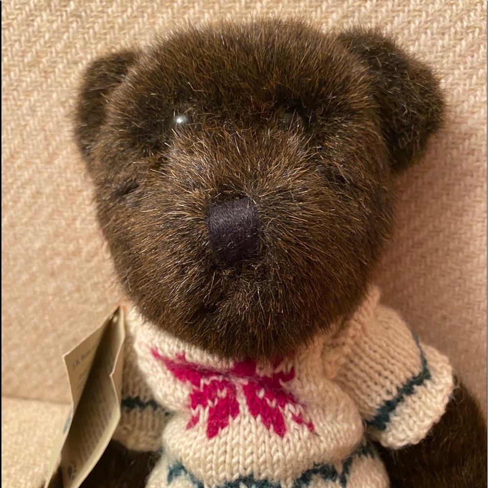 Dark Brown Boyd’s Bear with Tag- Adorable!